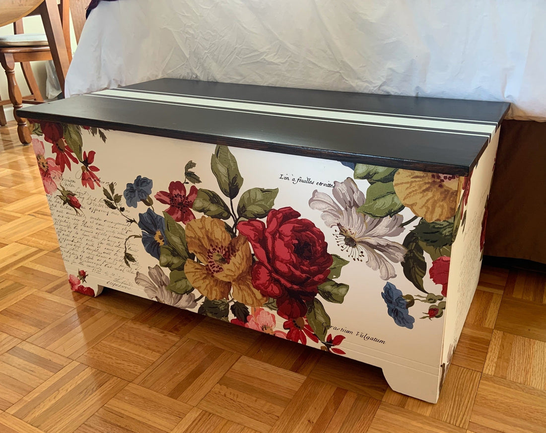 Floral Storage Chest Makeover | Vintage Blanket Chest with Iron Orchid Designs Transfer