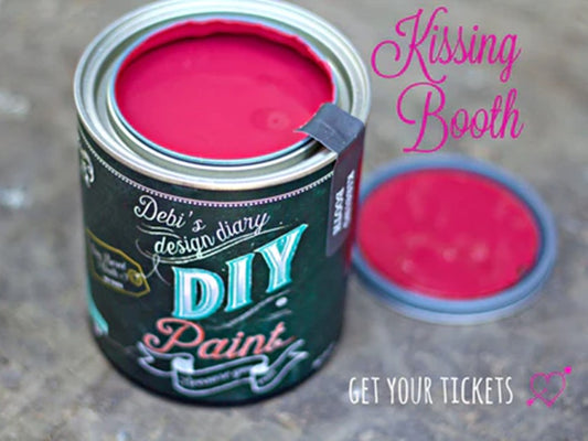 DIY Kissing Booth